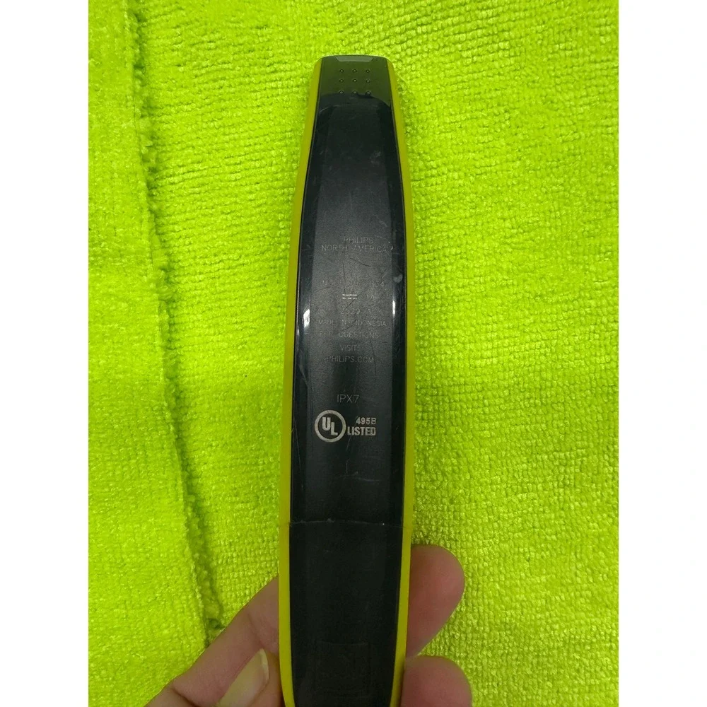 Philips Norelco OneBlade Electric Trimmer Shaver Handle QP2520 Lime Green Black